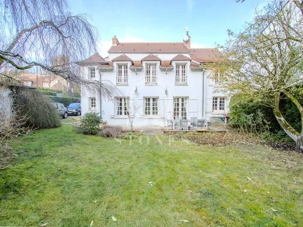 Maison 8 pièces 163 m²
