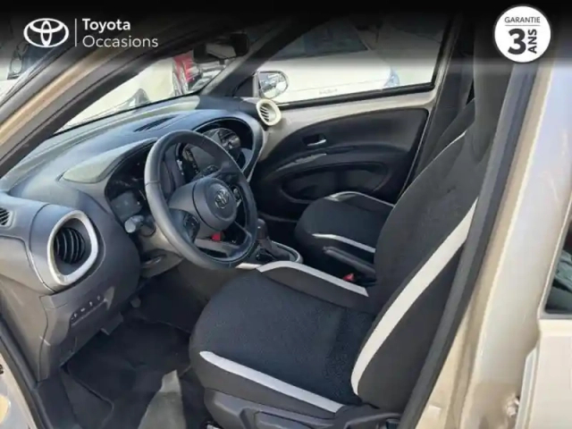 Toyota Aygo x 1.0 vvt-i 72ch design s-cvt my23 — photo 26