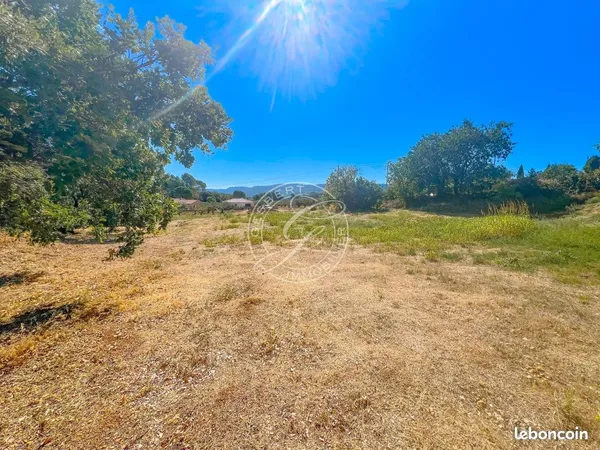 Terrain 6447 m² Salernes