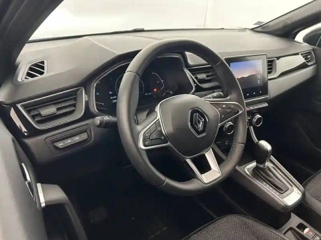 Renault Captur e-tech 145 — photo 19