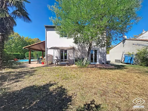 CASTANET-TOLOSAN MAISON T5 AVEC TERRASSE, JARDIN ET PISCINE A VENDRE