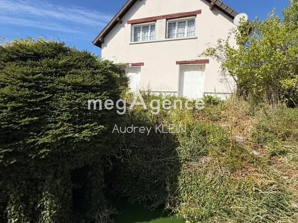 Maison familiale de 137 m² avec maison d'amis, grange et jardin de 1 297 m²
