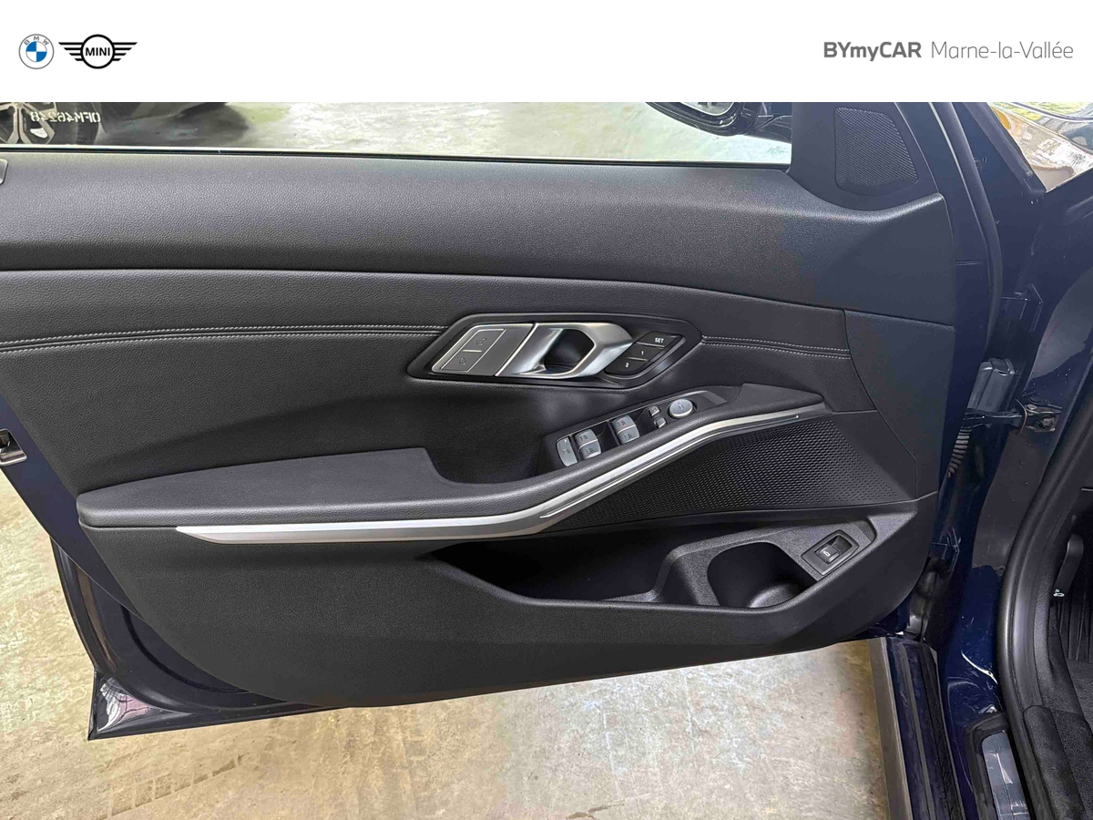 BMW Touring 320i 184 ch BVA8 — photo 26