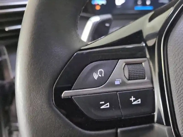Peugeot 208 hybrid 100 e-dcs6 — photo 30