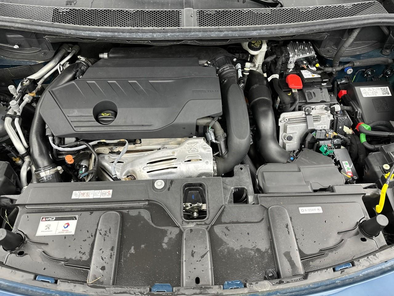 Peugeot 3008 hybrid 225 e-eat8 allure pack — photo 13