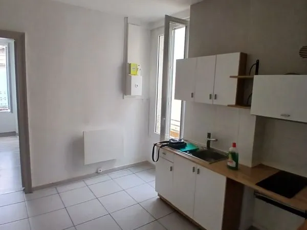 Appartement rénové 40m2 quartier Meriadeck, rue Dandicolle