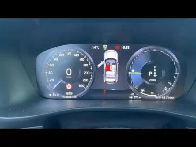 Volvo Xc40 t5 recharge 180 + 82ch start dct 7 — photo 10