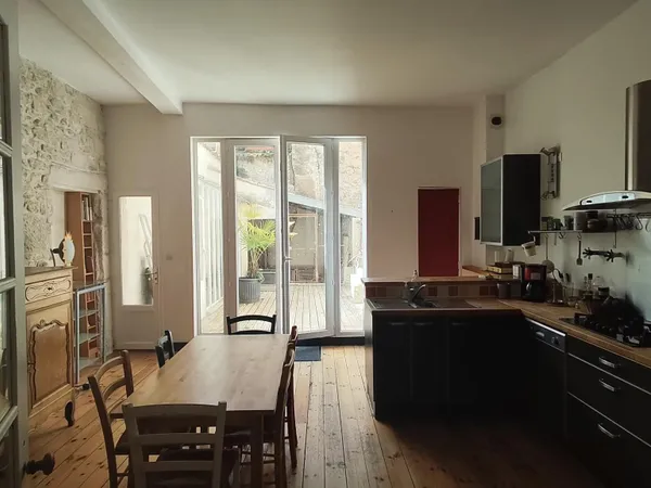 Appartement 6 pièces 157 m²