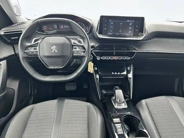 Peugeot 2008 puretech 130 s&amp;s eat8 — photo 8