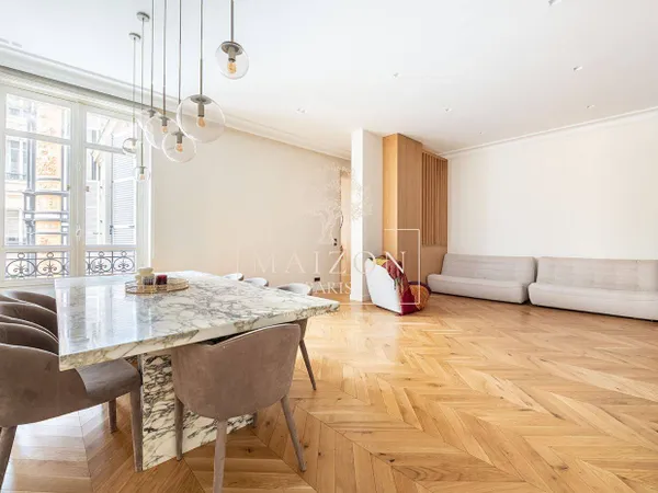 Appartement 6 pièces 160 m²