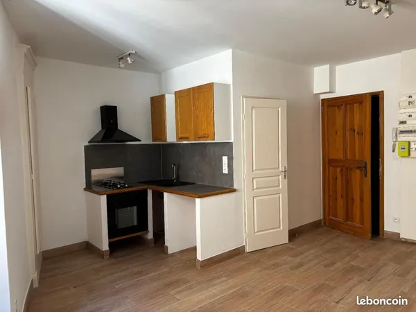 Studio 1 pièce 24 m²
