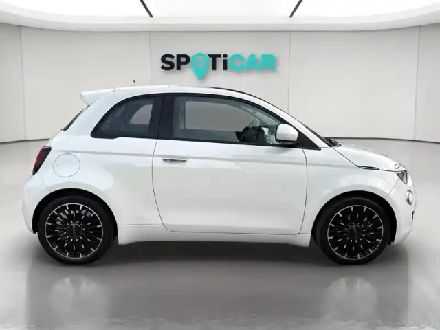 Fiat 500 e 118ch icône plus (pack magic eye) — photo 7
