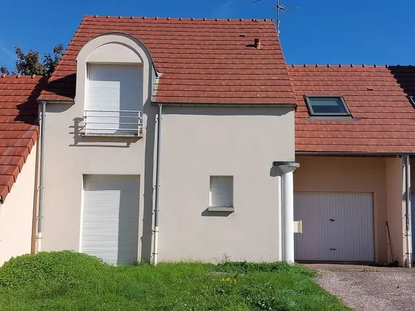 Pavillon mitoyen T4 avec jardin et garage
