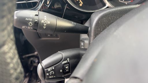 Citroen DS3 1.6 BlueHDi 120 - Sport Chic – 2015 – 125399 km – Diesel – Boîte Manuelle — photo 4