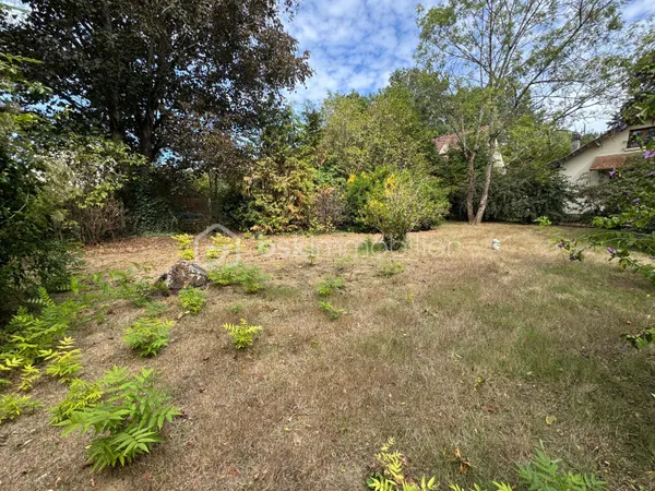 Terrain 368 m²