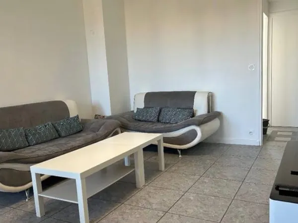 T4 rénové 71 m2 - Mermoz - La Plaine Santy