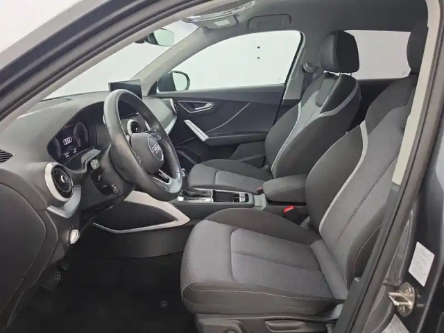 Audi Q2 35 tdi 150 s tronic 7 — photo 30