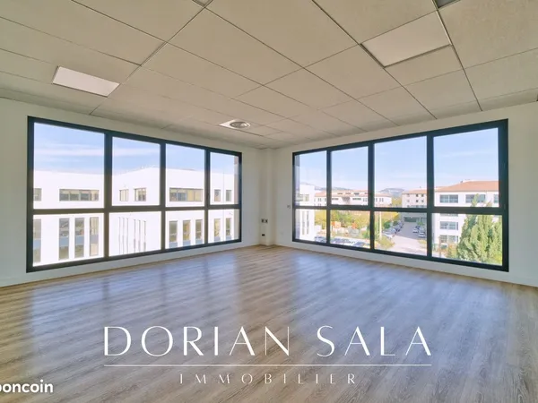 Bureaux 85 m² Aubagne