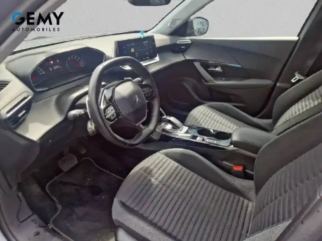 Peugeot 2008 puretech 130 s&amp;s eat8 — photo 32