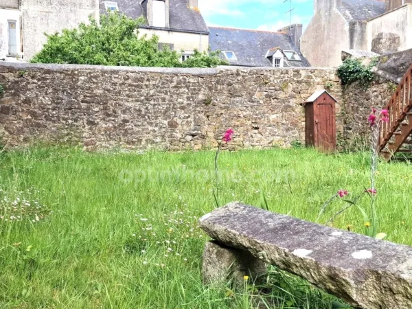 Maison 18 pièces 243 m²