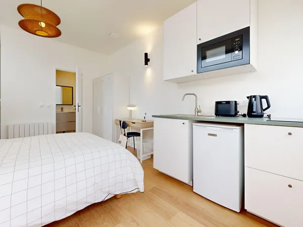 Studio avec salle de bain et kitchenette privatives 40m² - La Pommeraie Rennes