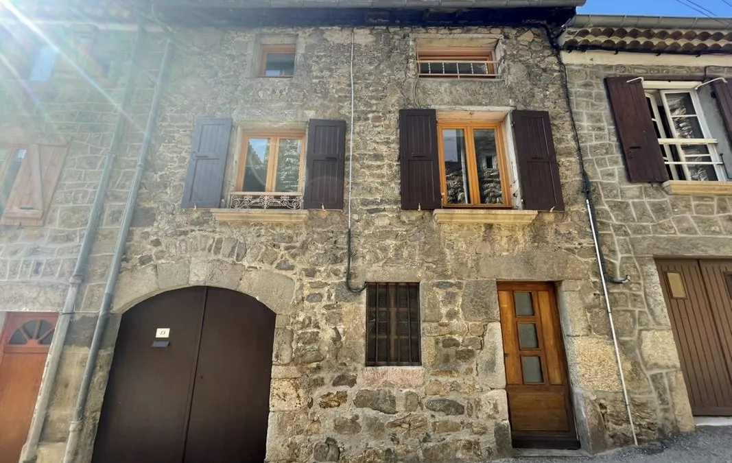 Photo 1