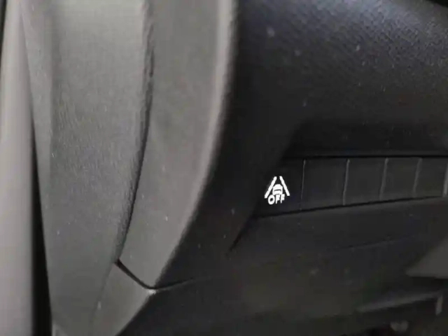 Peugeot 2008 puretech 130 s&amp;s eat8 — photo 52