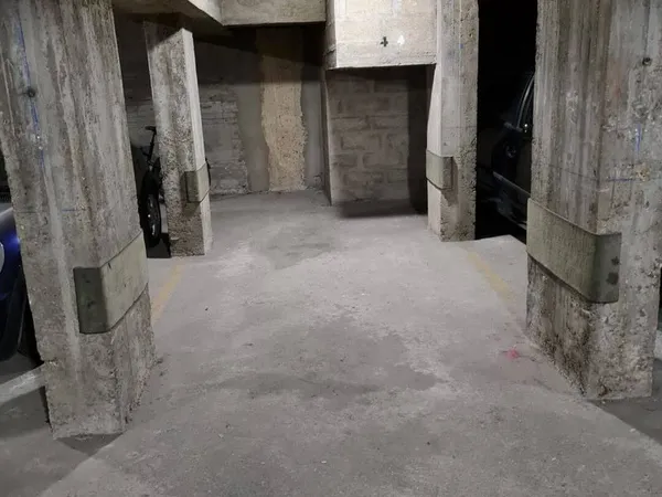 Parking 11 m²
