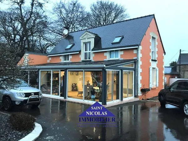 Maison 9 pièces 220 m²
