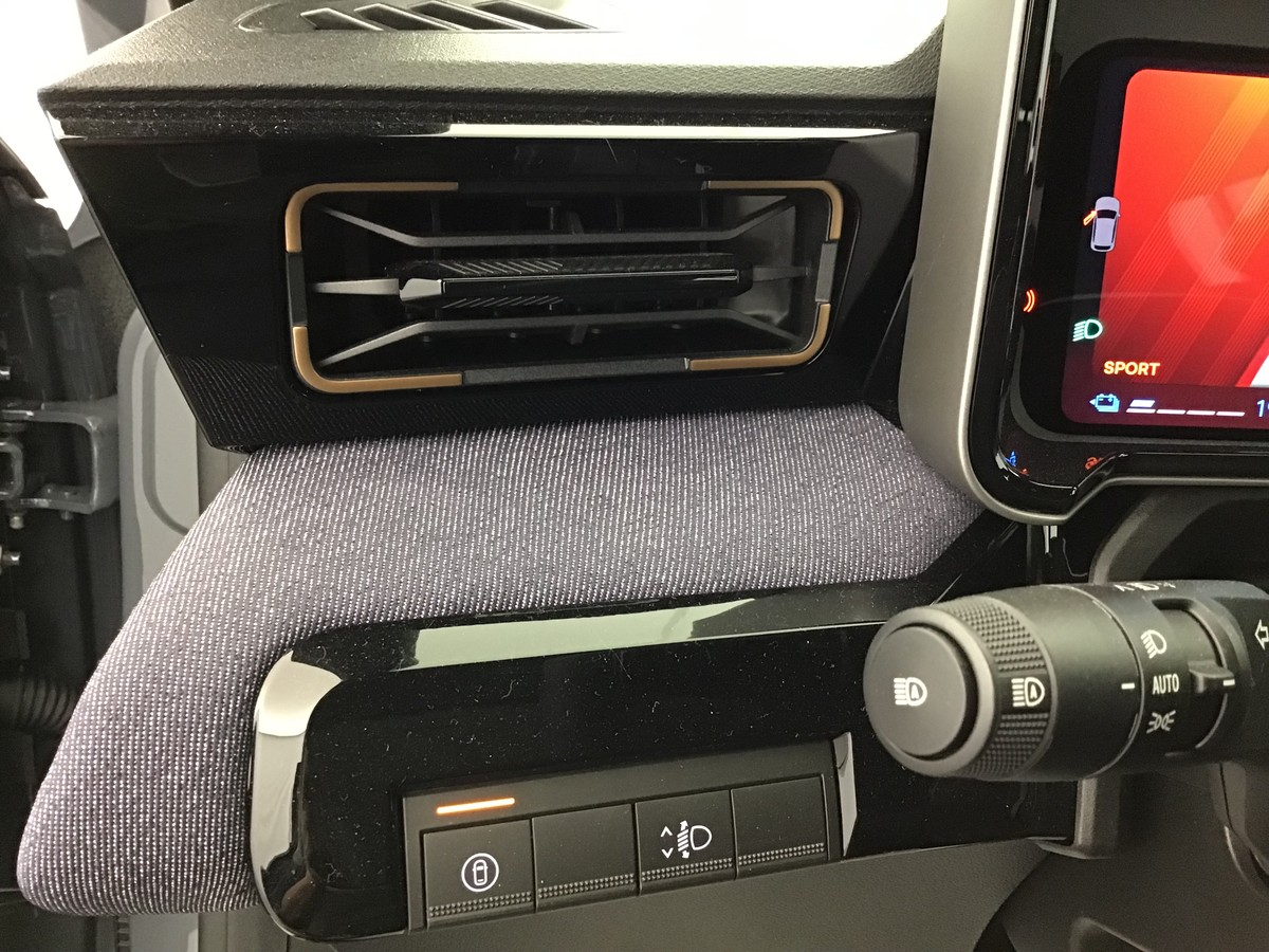 Renault R4 — photo 26