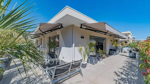 Appartement 4 pièces 152 m²