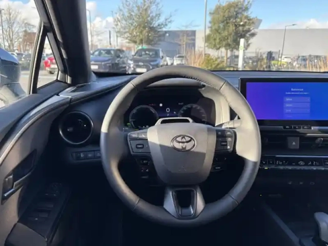 Toyota C-Hr 2.0 phev 225 graphic my26 — photo 8