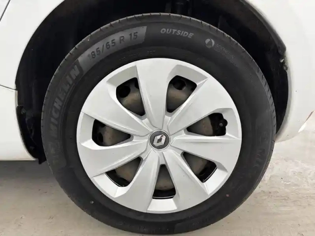 Renault Zoé zoe r110 - 22b — photo 28