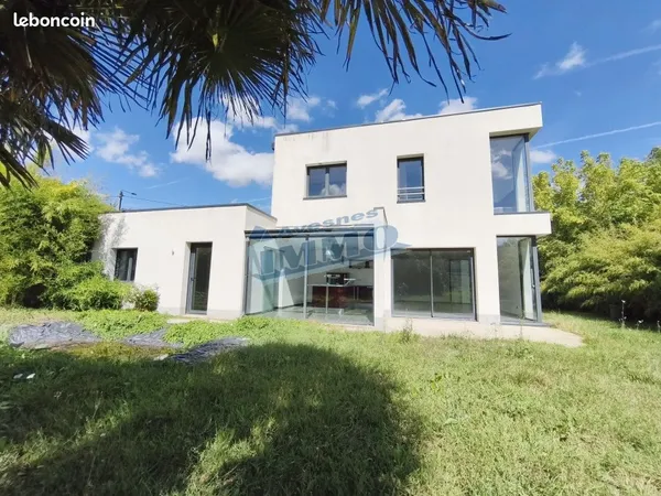 Maison 5 pièces 140 m²
