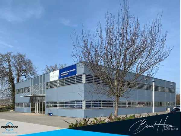 Local mixte - Bureaux et entrepot - 1203m²