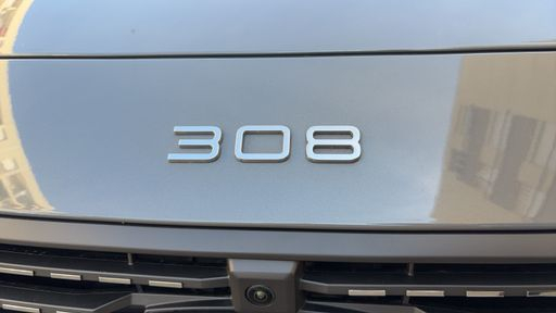 Peugeot 308 SW 1.5 BlueHDi 130 EAT8 - Allure – 2024 – 20325 km – Diesel – Boîte Automatique — photo 2