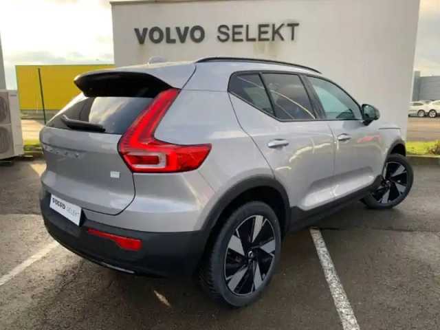 Volvo Xc40 recharge extended range 252ch ultimate — photo 3