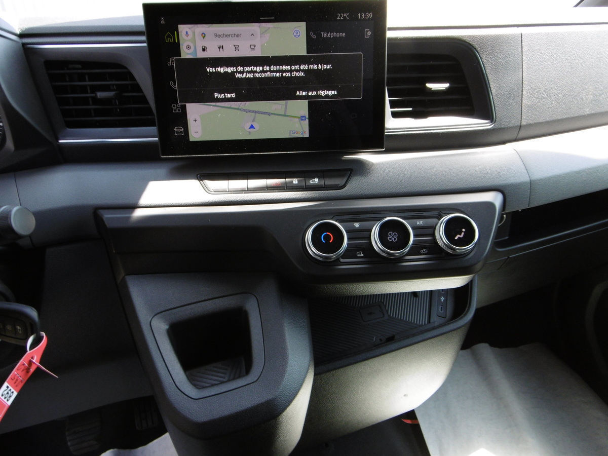 Renault MASTER FOURGON — photo 13