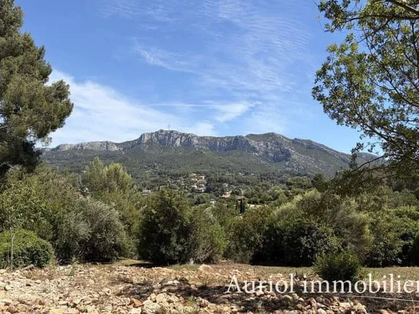Terrain constructible 1200 m²
