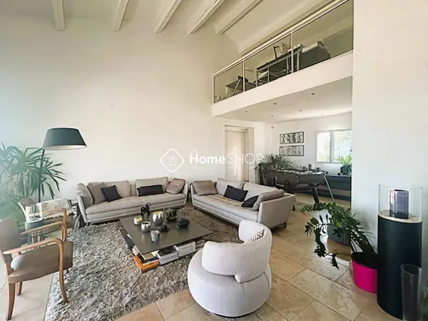 Maison 3 pièces 136 m²
