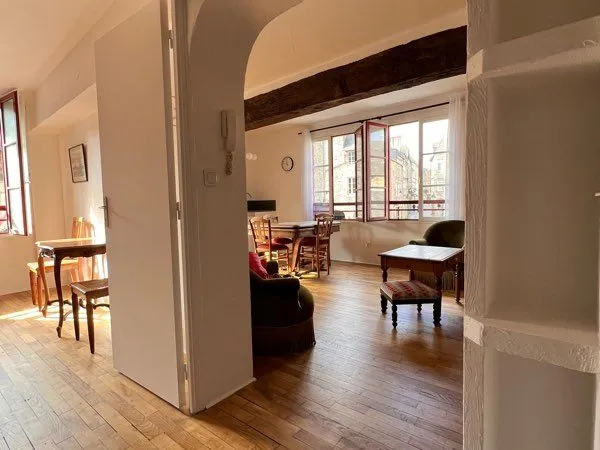 T4 duplex plein centre
