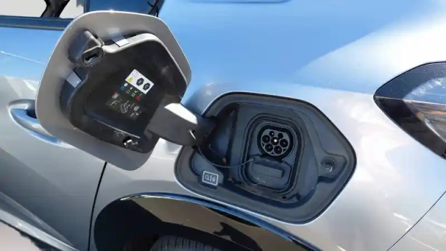 Peugeot 208 electrique 50 kwh 136ch — photo 16