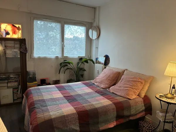 Sous loue chambre - 42m²