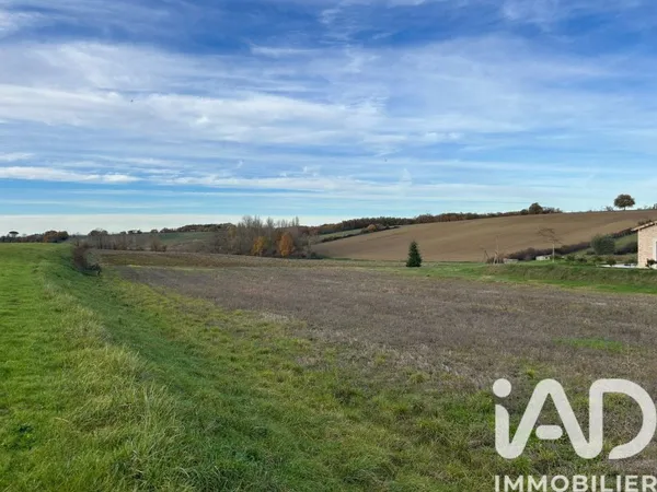 Terrain 2500 m²