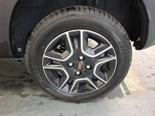 Dacia Spring — photo 19