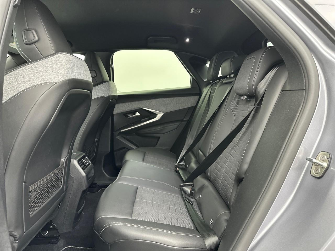Peugeot 3008 hybrid 136 e-dcs6 gt — photo 12