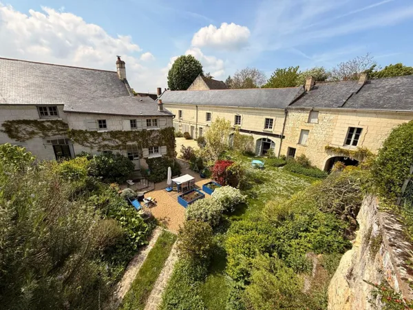 Maison 12 pièces 310 m²