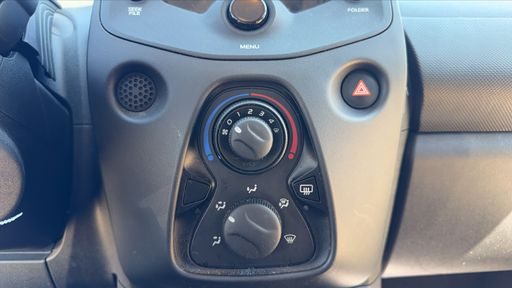 Peugeot 108 1.0 VTi 68 - Access – 2016 – 57871 km – Essence – Boîte Manuelle — photo 16