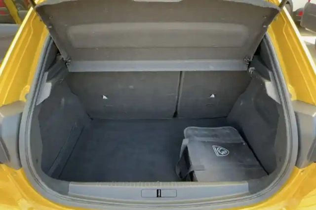 Peugeot 208 electrique 50 kwh 136ch — photo 11