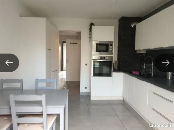 Location appartement pour colocation 3 chambres (disponible 1 chambre)